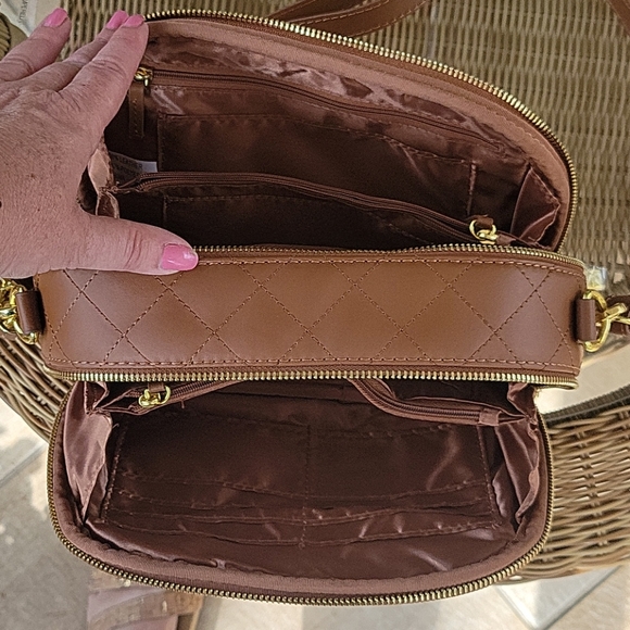 Joy & Iman cognac leather crossbody bag - Picture 10 of 14